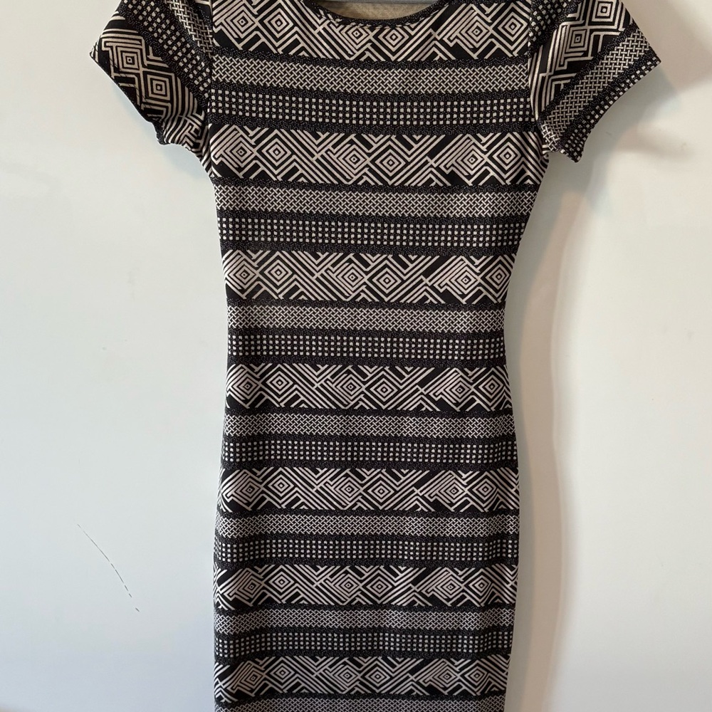 Form fitting cotton stretchy comfy back cut out tribal pattern
